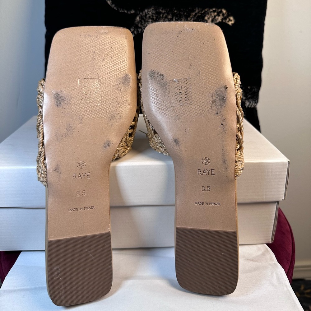 Like new RAYE Tiki Sandal in Natural flat open toe slide - Picture 6 of 8